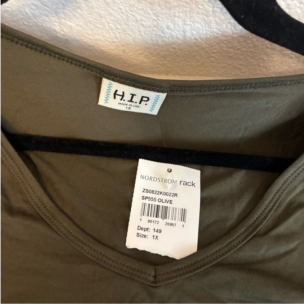 HIP Not Friday tee - Picture 6 of 6